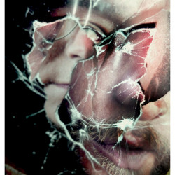 LA CONJURA DE LOS BECARIOS. Fotografía. 2018.